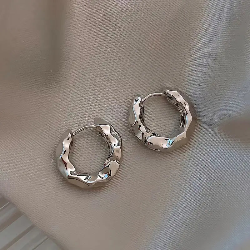 S925 Sliper Needle European and American Exaggerated Plain Hoop Earrings 我的商店