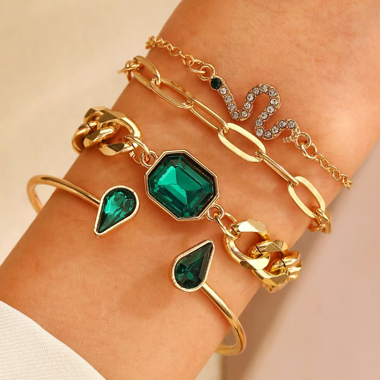 Amazons New Bracelet Set
